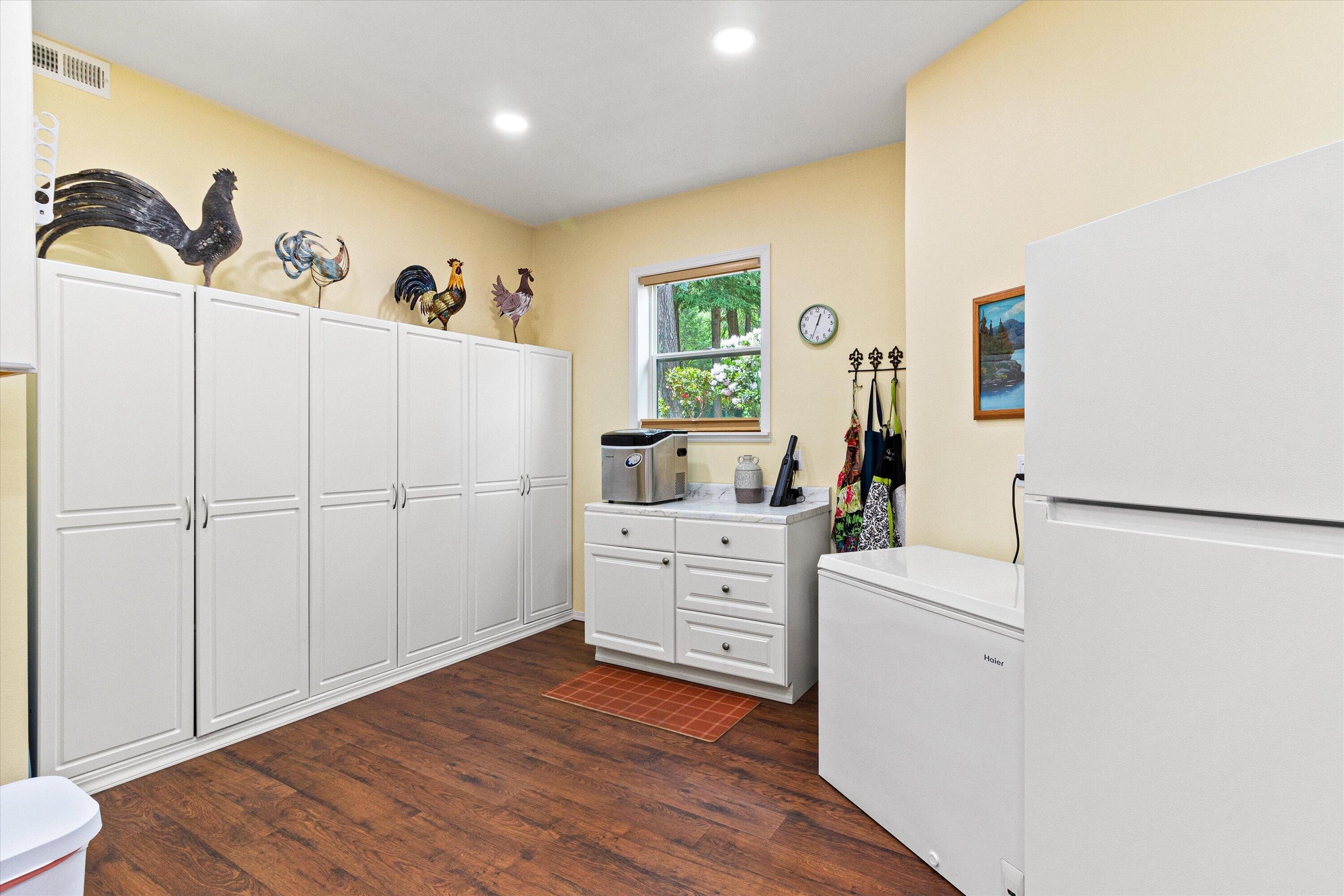 4990_Rogue_River_Hwy-16