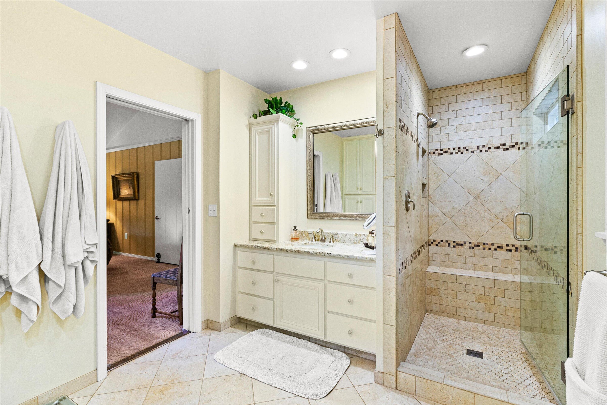 4990_Rogue_River_Hwy-20