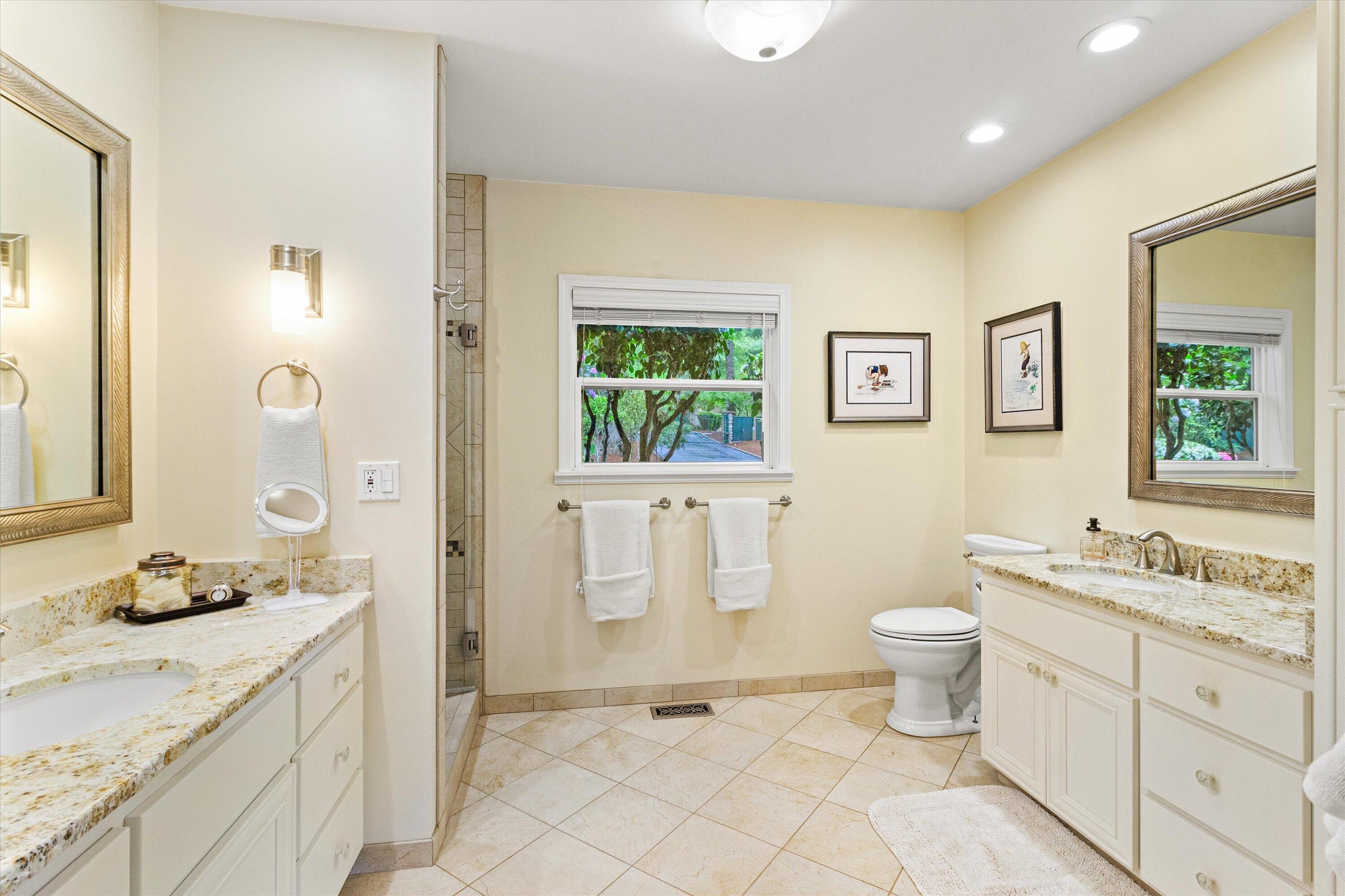 4990_Rogue_River_Hwy-21