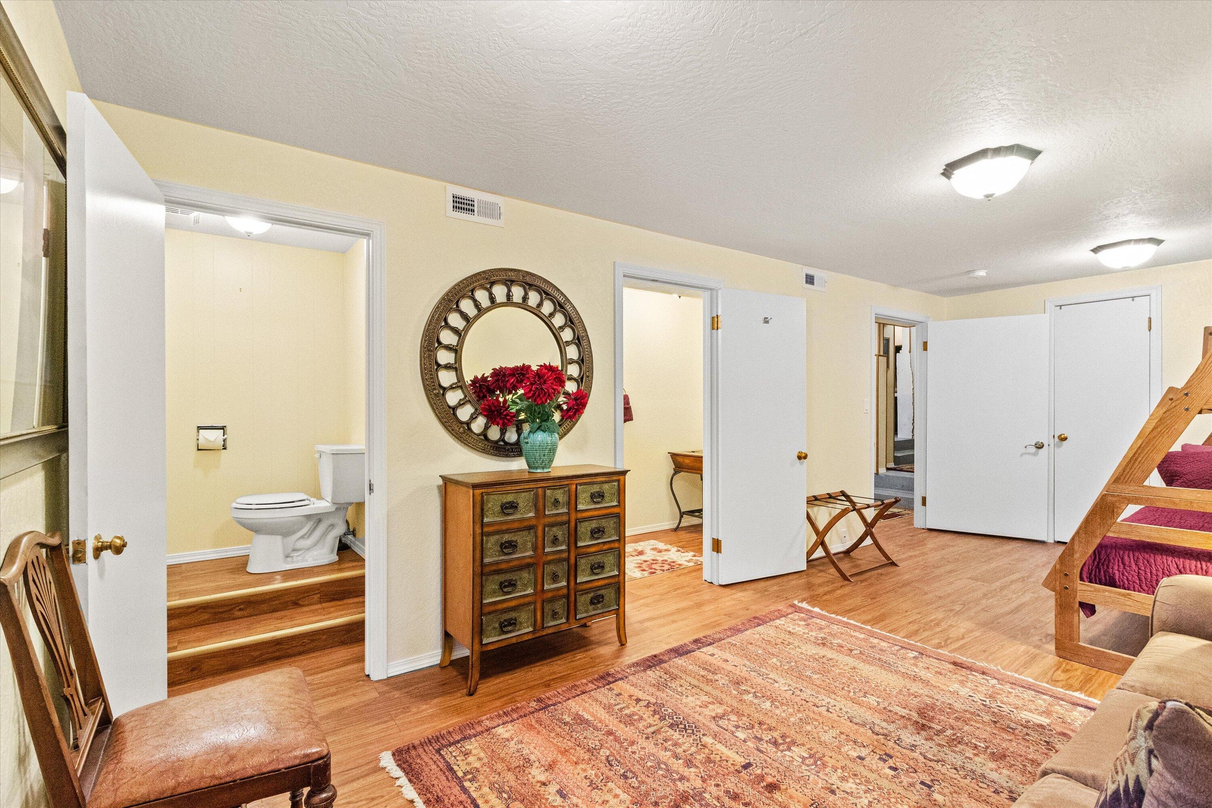 4990_Rogue_River_Hwy-22