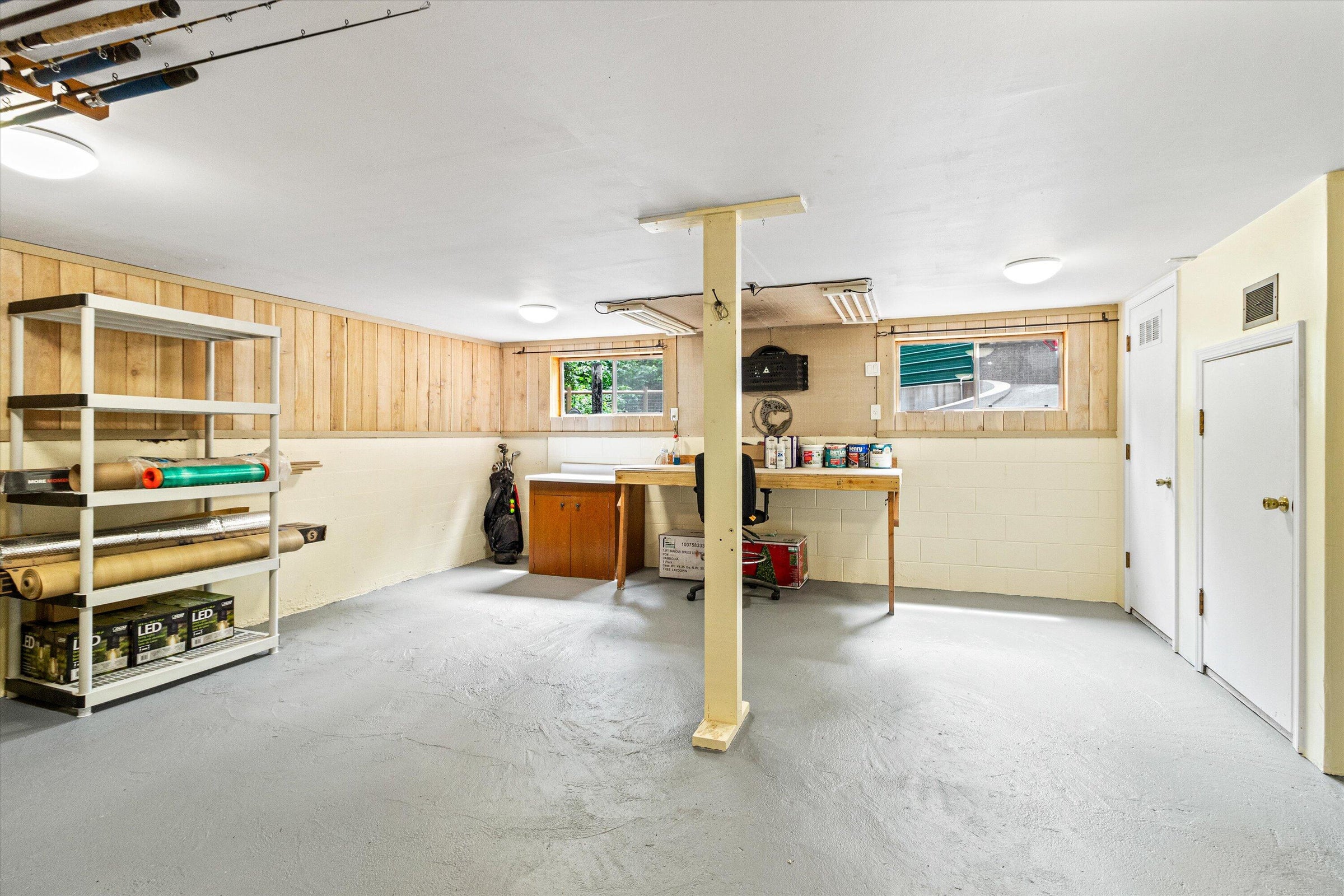 4990_Rogue_River_Hwy-28