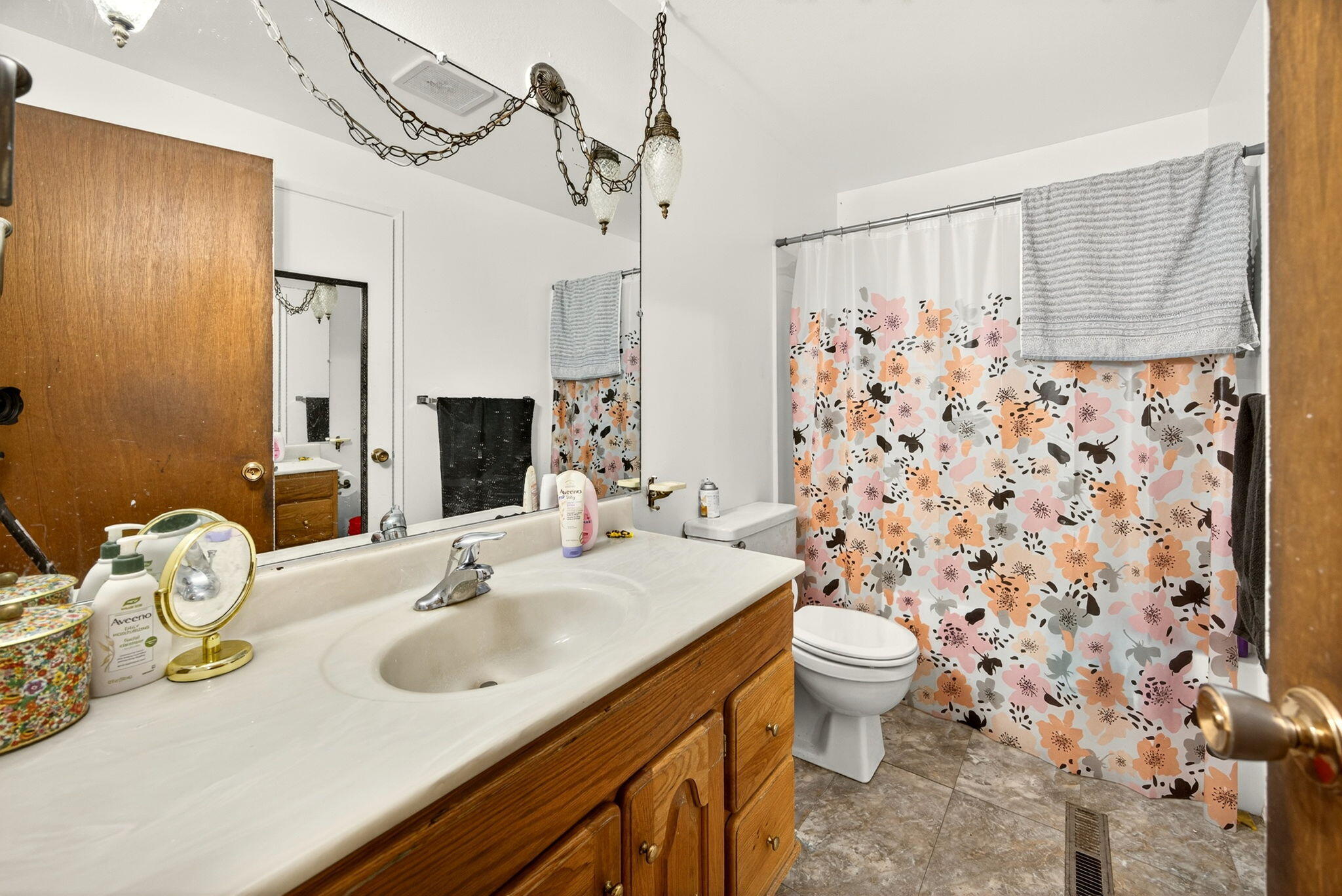 20251106184202848179000000-o