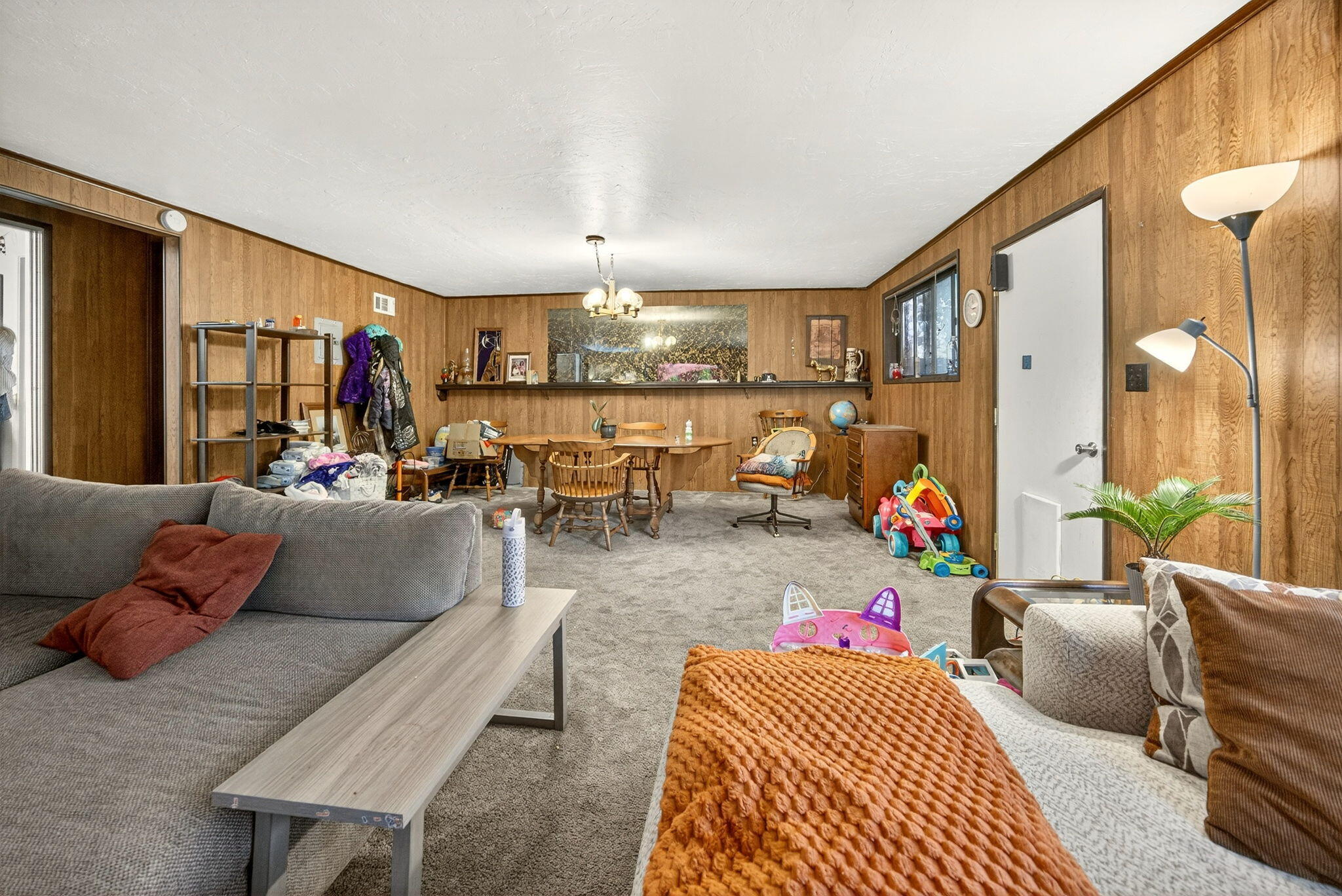 20251106184200456158000000-o