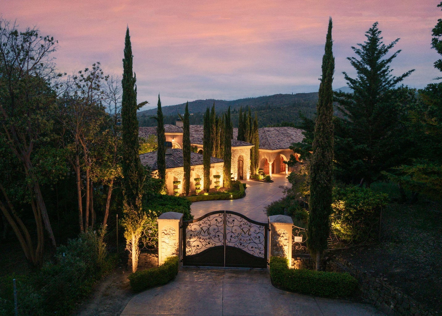 321_Pair_A_Dice_Ranch_Rd-02