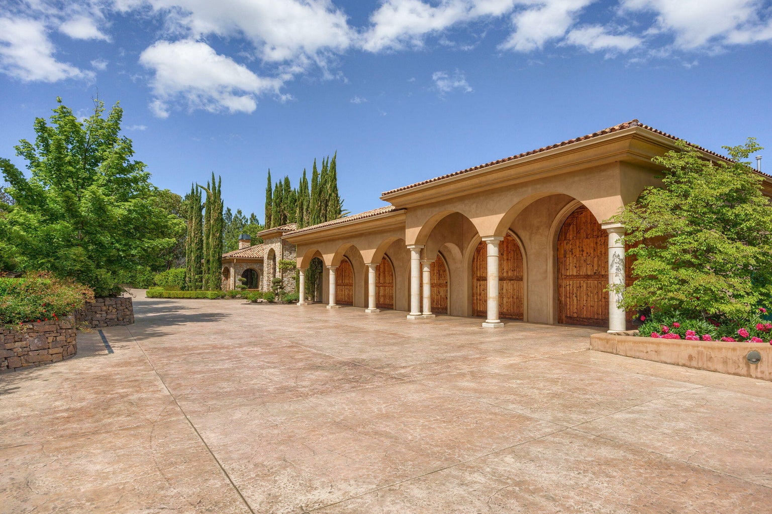 321_Pair_A_Dice_Ranch_Rd-08