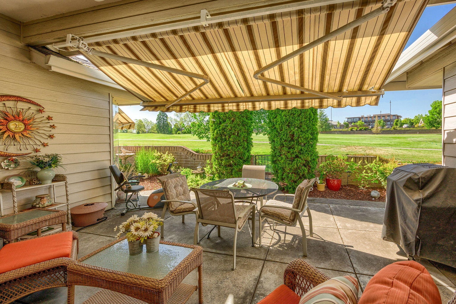 3227_Chandler_Egan_Dr-03