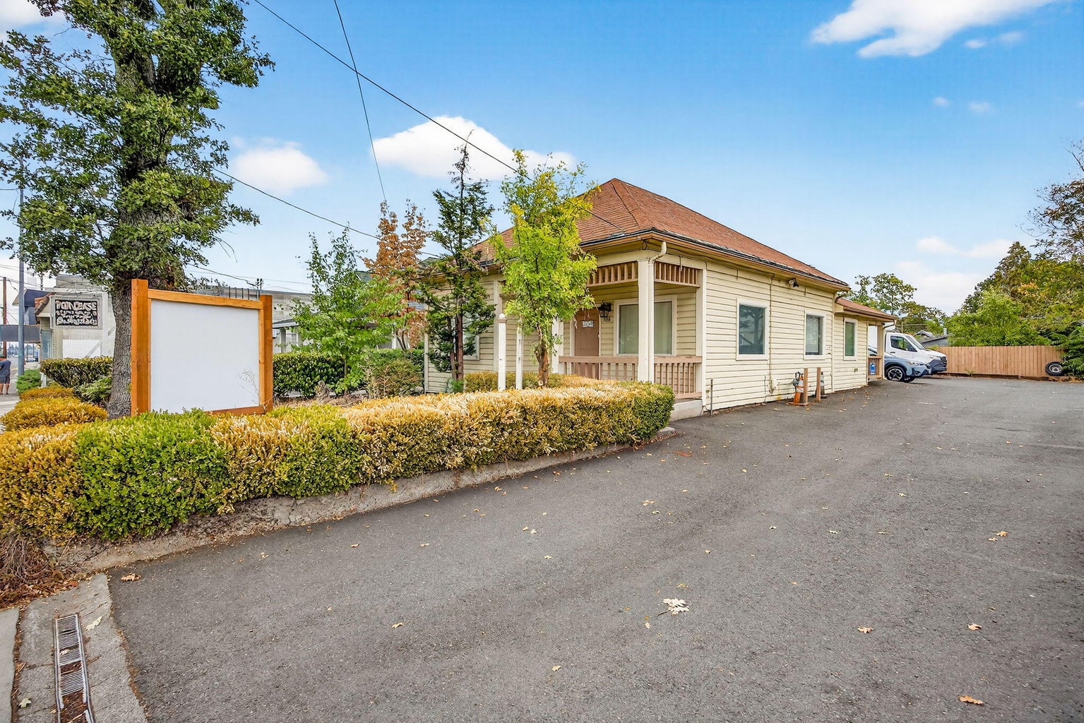 220209015, 1016 Court St, Medford, OR 97501