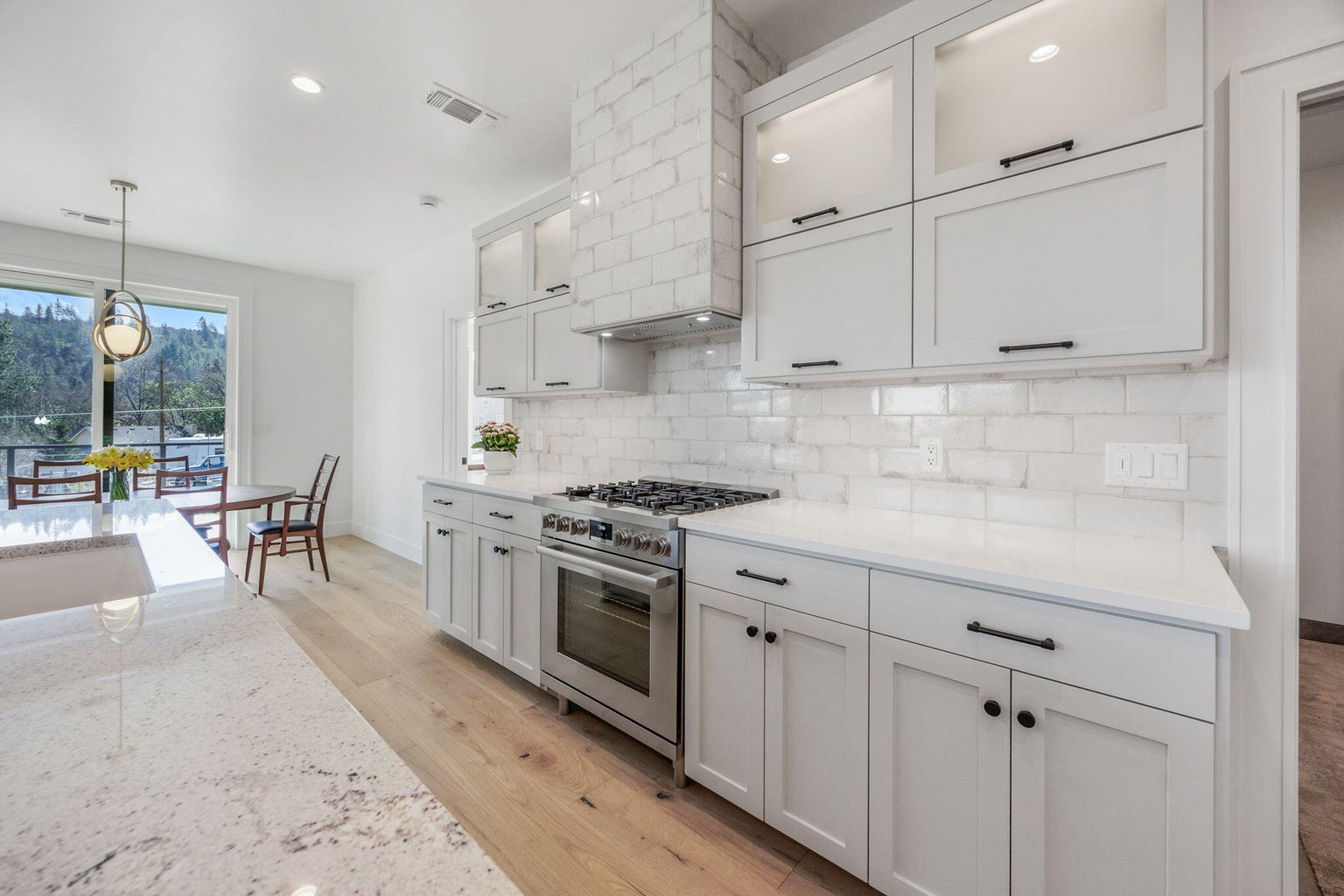 913 Granite Ridge Cir-14