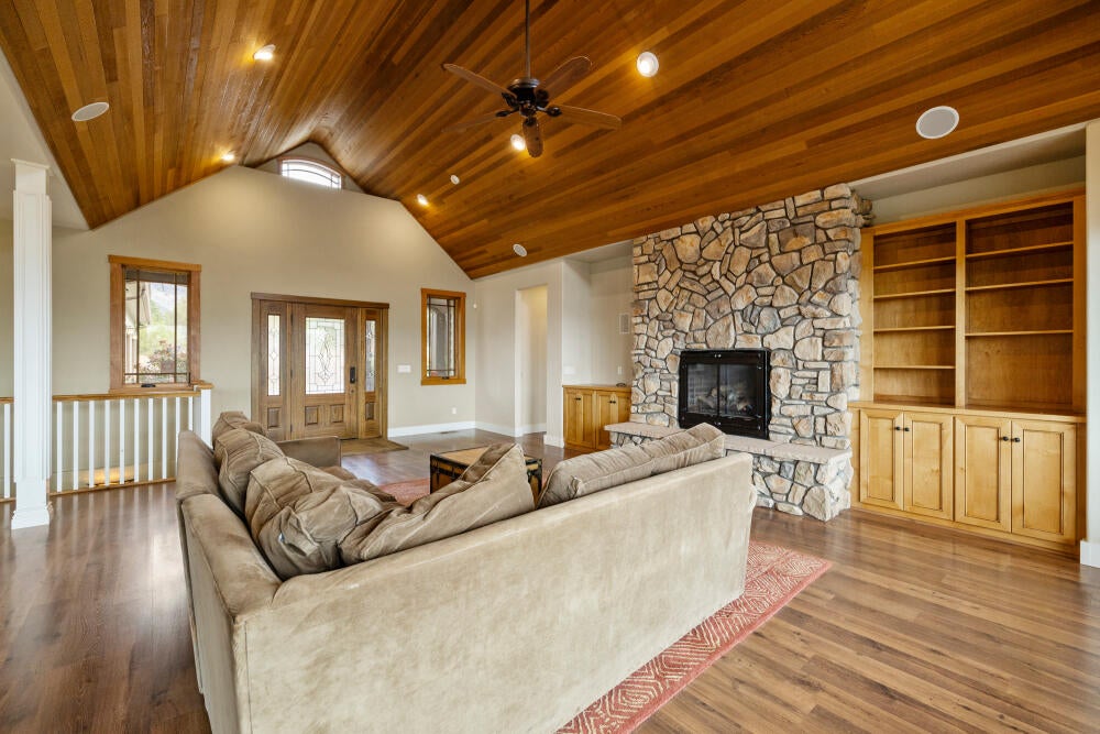 20251106151814328021000000-o