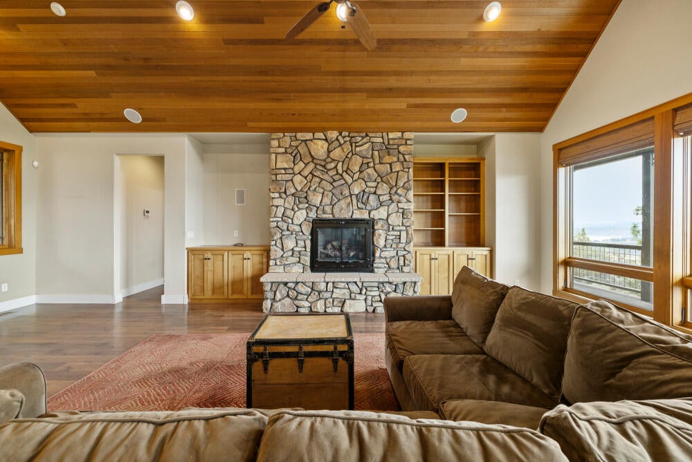 20251106151815630752000000-o