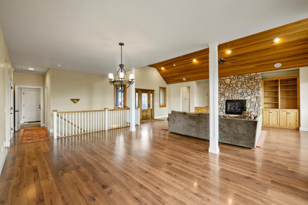 20251106151819236833000000-o