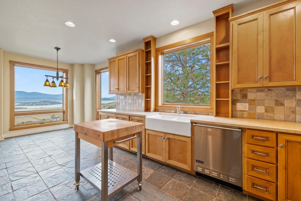 20251106151824537957000000-o