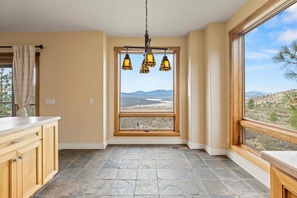 20251106151825948454000000-o