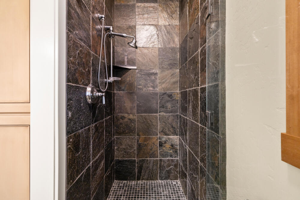 20251106151831627915000000-o