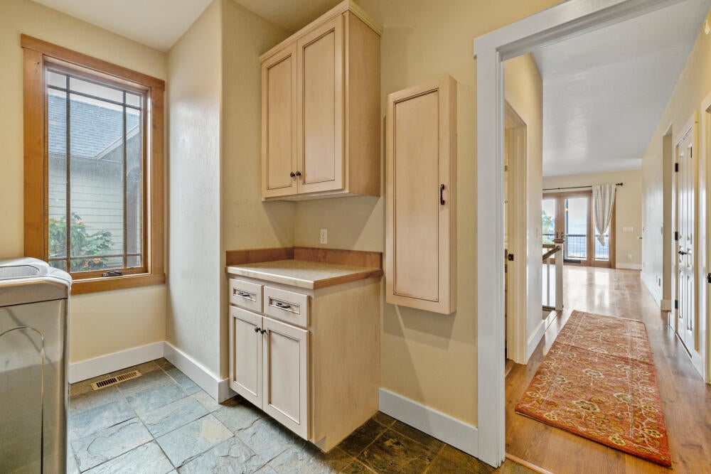 20251106151834244663000000-o