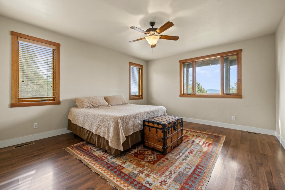 20251106151838349111000000-o