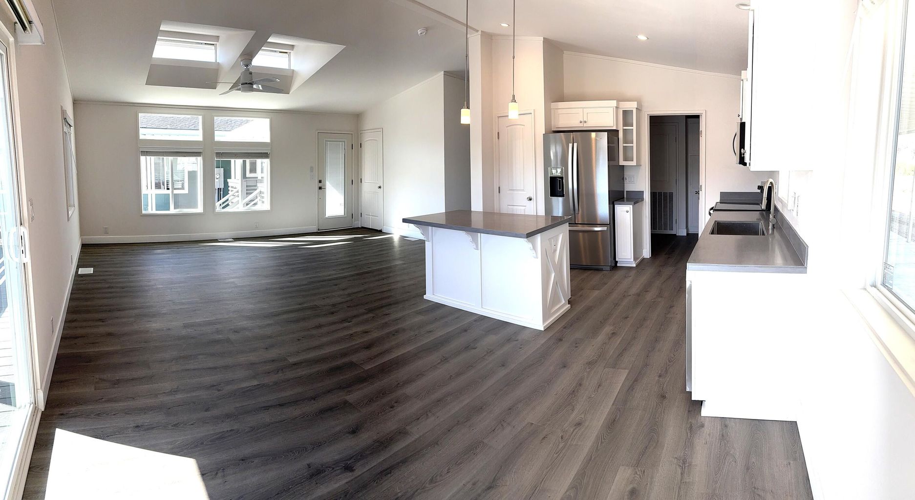  Upscale deluxe vinyl plank flooring. Dormers, tons of lighting. 